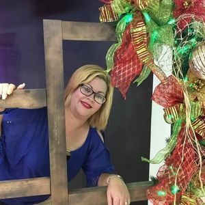 Meet your Posher, Ella